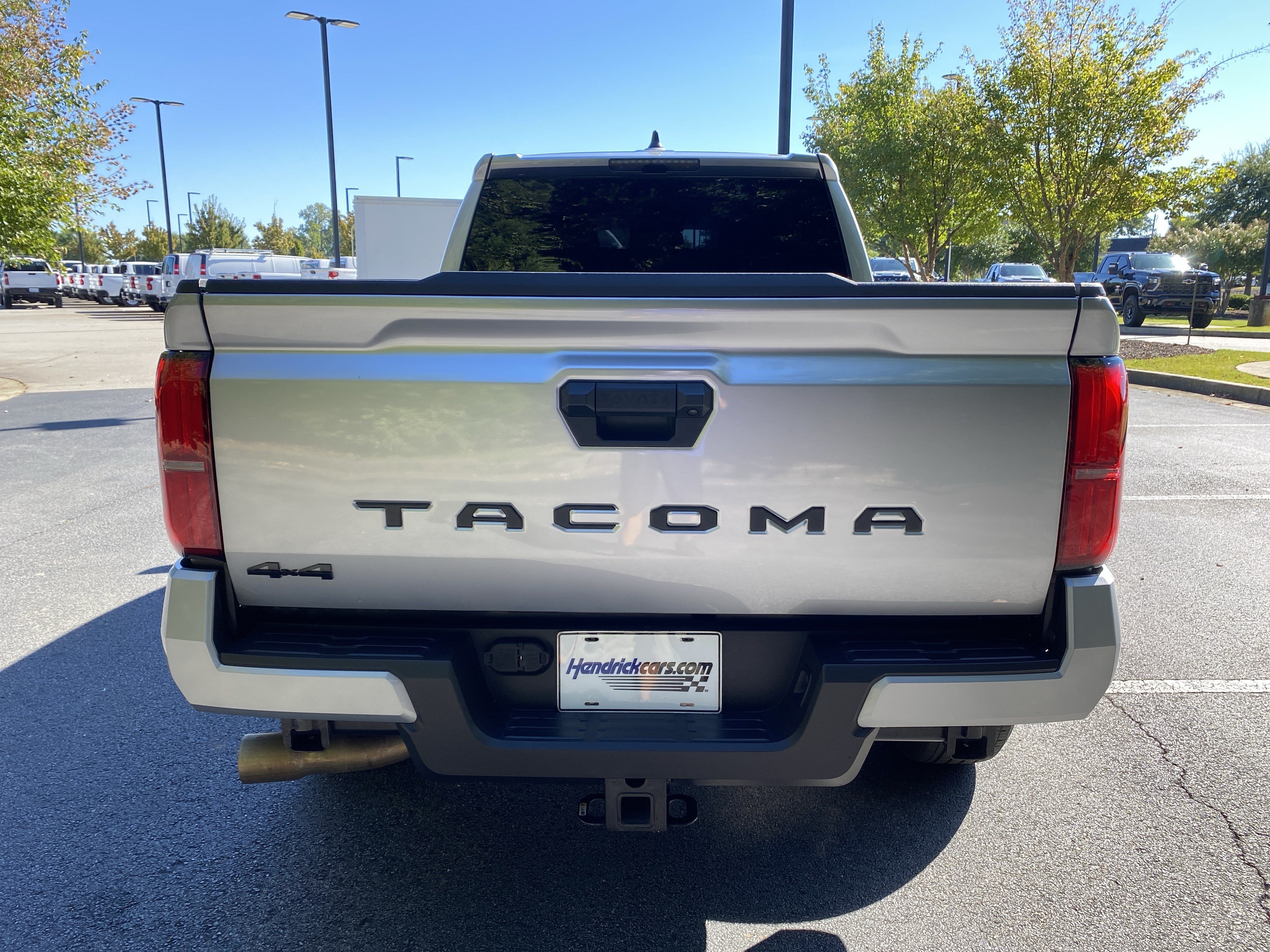 Used 2025 Toyota Tacoma TRD Sport AWD/4WD image 8