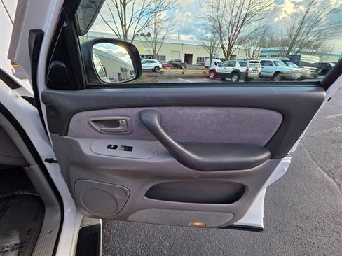 Used 2001 Toyota Sequoia SR5 image 51