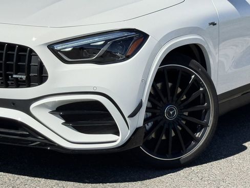 New 2025 Mercedes-Benz GLA 35 AMG 4MATIC image 4