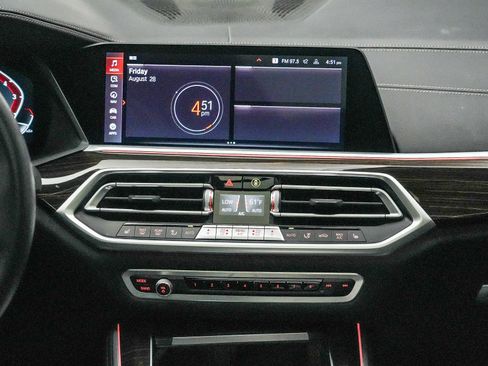 Used 2021 BMW X5 sDrive40i w/ Premium Package RWD image 14