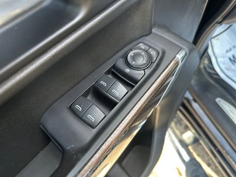 Used 2022 Chevrolet Silverado 1500 LT image 11