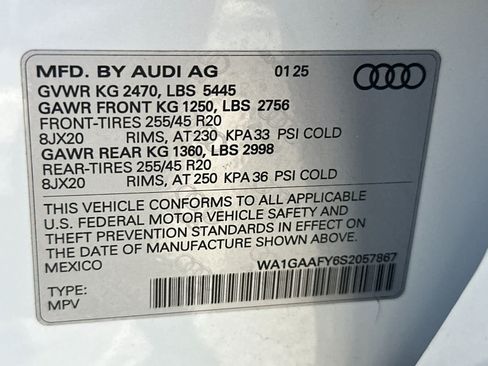 Used 2025 Audi Q5 2.0T Premium w/ Convenience Plus Package AWD/4WD image 29