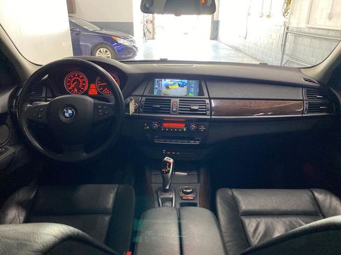 Used 2011 BMW X5 xDrive35d image 19