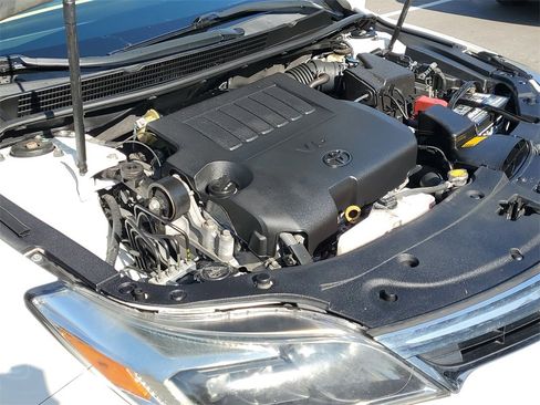 Used 2015 Toyota Avalon Limited image 48
