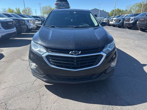 Used 2020 Chevrolet Equinox LT w/ Driver Convenience Package FWD image 3