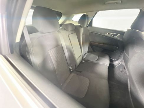Used 2023 Kia Sportage LX AWD/4WD image 25