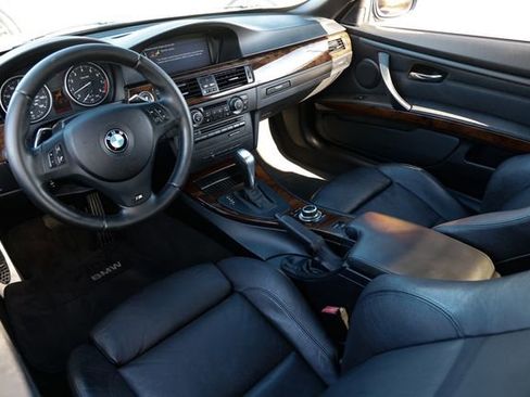 Used 2011 BMW 335i Convertible image 6