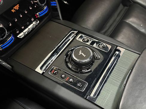 Used 2019 Rolls-Royce Cullinan image 21