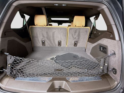 Used 2023 Cadillac Escalade ESV Sport w/ Touring Package image 28