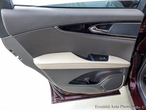 Used 2022 Lincoln Nautilus Reserve FWD image 22