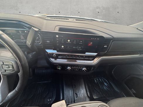 Used 2022 GMC Sierra 1500 Elevation image 3