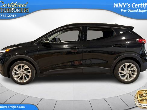 Used 2023 Chevrolet Bolt EUV LT w/ Driver Confidence Package FWD image 9