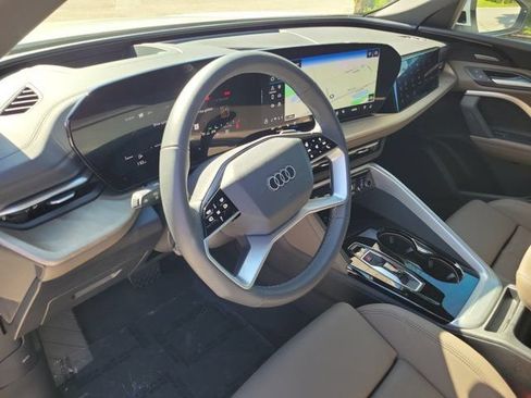 Used 2025 Audi Q5 Prestige AWD/4WD image 17