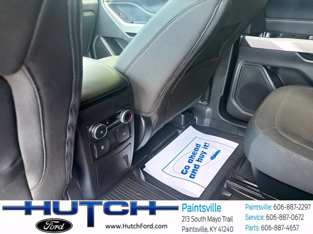 Used 2023 Ford Explorer XLT AWD/4WD image 46