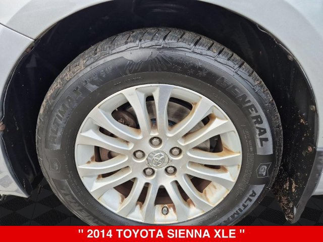 Used 2014 Toyota Sienna XLE FWD image 9