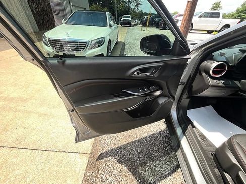 Used 2024 Chevrolet Trax RS w/ Sunroof Package FWD image 12