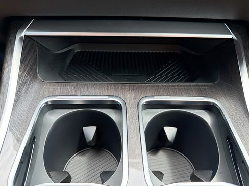 New 2026 BMW 740i w/ Premium Package RWD image 30