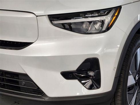 New 2024 Volvo XC40 Recharge Plus w/ Protection Package Premier image 12
