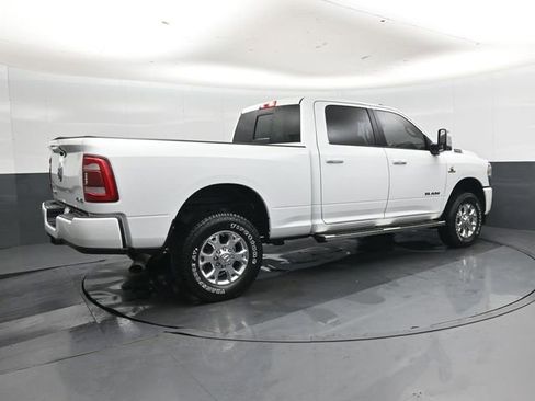 Used 2024 RAM 2500 Laramie AWD/4WD image 4