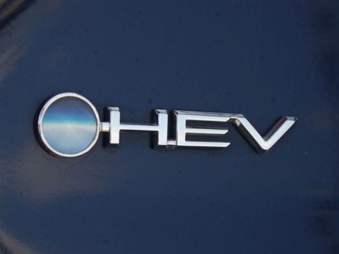 Used 2025 Toyota Camry LE image 16