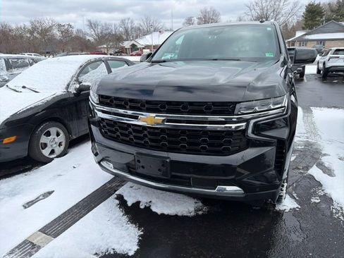 Used 2023 Chevrolet Suburban LS w/ Driver Alert Package image 25