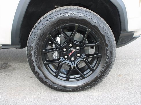 New 2026 GMC Canyon Elevation w/ Convenience Package image 36