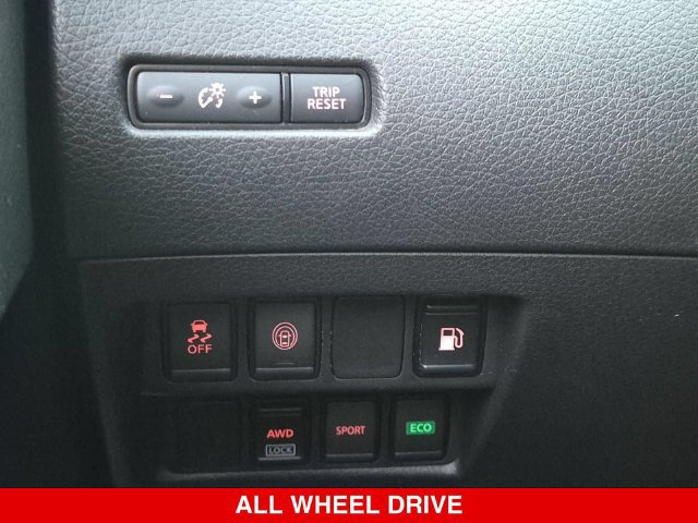 Used 2019 Nissan Rogue S AWD/4WD image 19