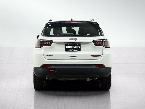 Used 2025 Jeep Compass Trailhawk AWD/4WD image 5