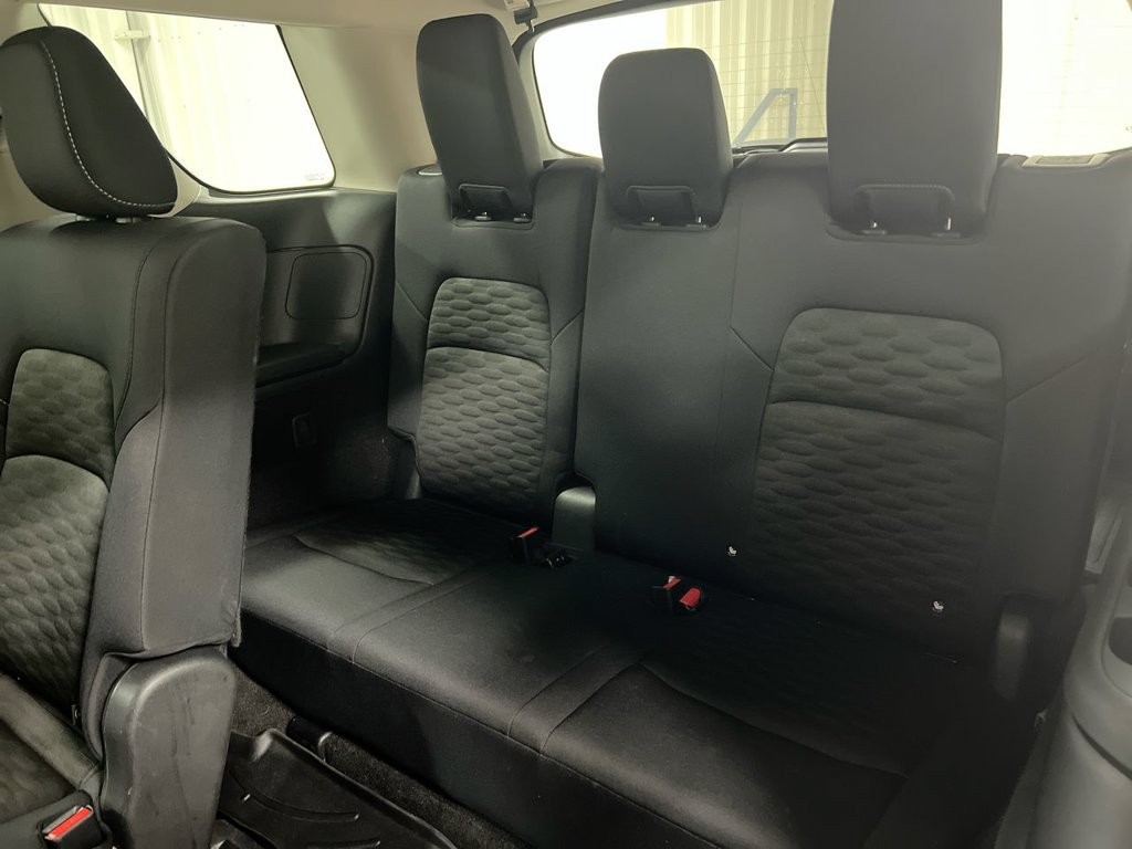 Used 2024 Nissan Pathfinder SV w/ Black Appearance Package AWD/4WD image 23