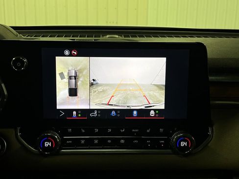 Certified 2025 GMC Canyon Denali image 24