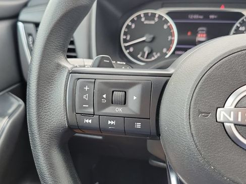 Used 2024 Nissan Rogue S FWD image 20