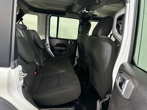 Used 2023 Jeep Wrangler Unlimited w/ Cold Weather Group image 27