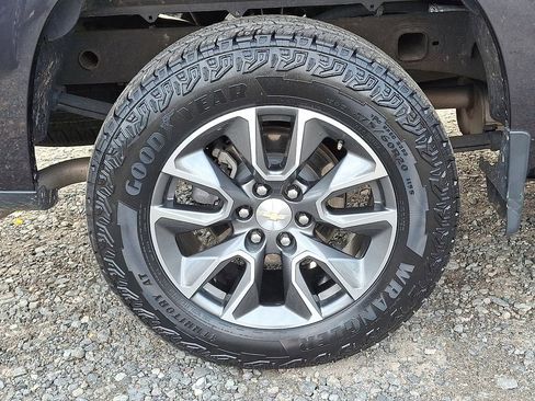 Used 2023 Chevrolet Silverado 1500 LT image 34