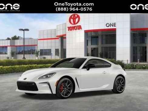 New 2026 Toyota GR86 Premium RWD image 4
