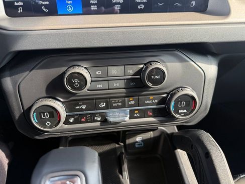 New 2025 Ford Bronco Outer Banks w/ Sasquatch Package image 29