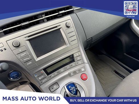 Used 2013 Toyota Prius Five image 8