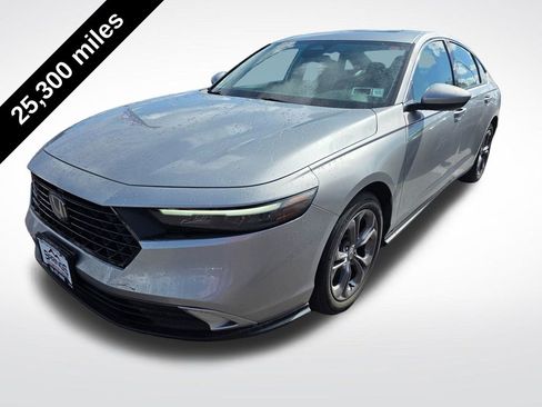 Used 2023 Honda Accord EX image 2