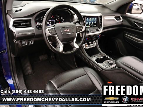 Certified 2023 GMC Acadia SLT w/ Preferred Package image 10