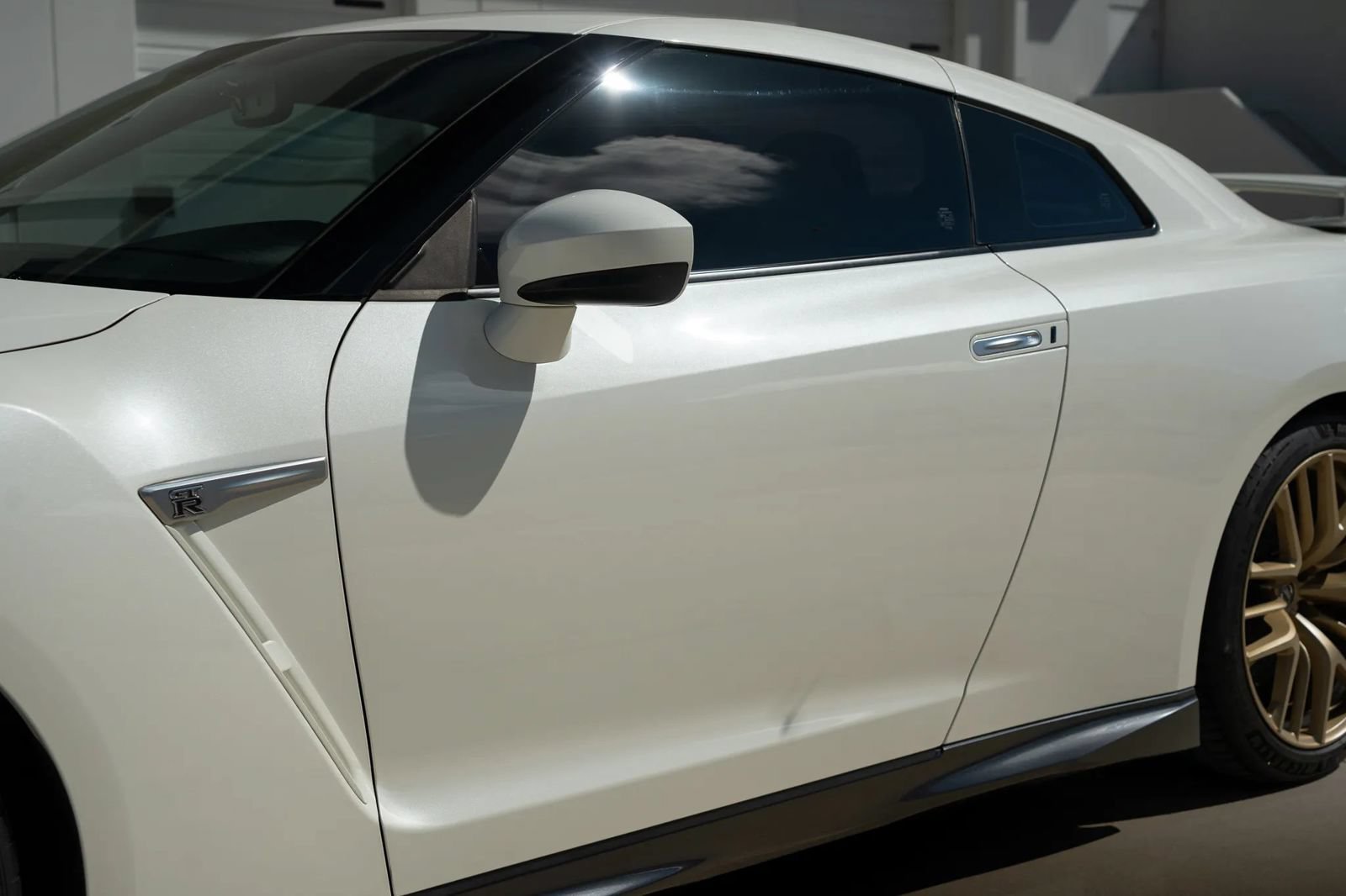 Used 2017 Nissan GT-R Premium w/ Premium Interior Package AWD/4WD image 56