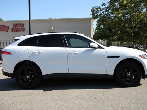 Used 2018 Jaguar F-PACE Premium AWD/4WD image 9