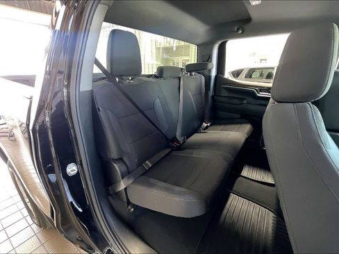 Used 2025 Chevrolet Silverado 1500 LT RWD image 15