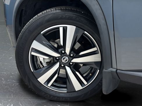 Used 2021 Nissan Rogue SL FWD image 36