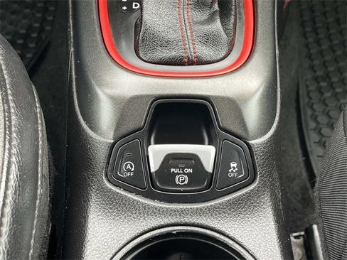 Used 2018 Jeep Compass Trailhawk image 17