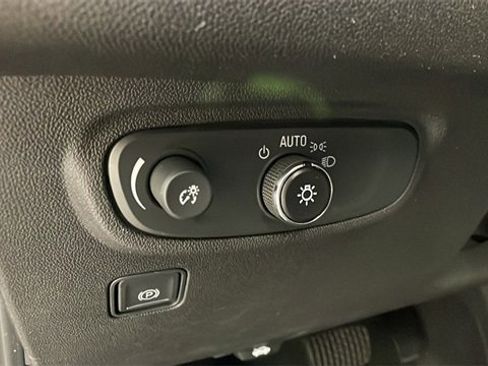 Certified 2023 GMC Terrain SLE w/ Driver Convenience Package image 12