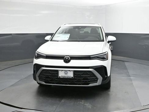 New 2026 Volkswagen Taos SE image 22