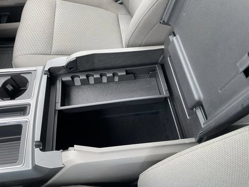 Used 2019 Ford F150 XLT w/ Equipment Group 302A Luxury AWD/4WD image 40