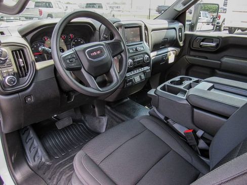 New 2025 GMC Sierra 2500 Pro image 18