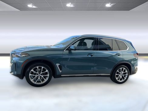 Used 2024 BMW X5 sDrive40i w/ Parking Assistance Package RWD image 2