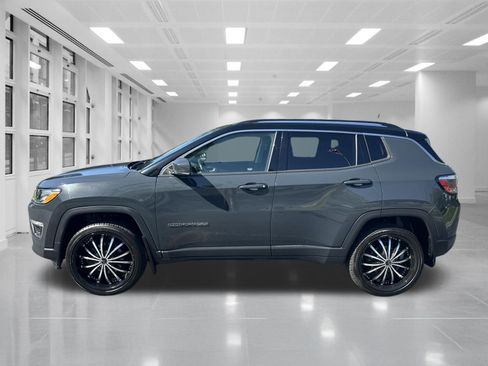 Used 2018 Jeep Compass Limited AWD/4WD image 8