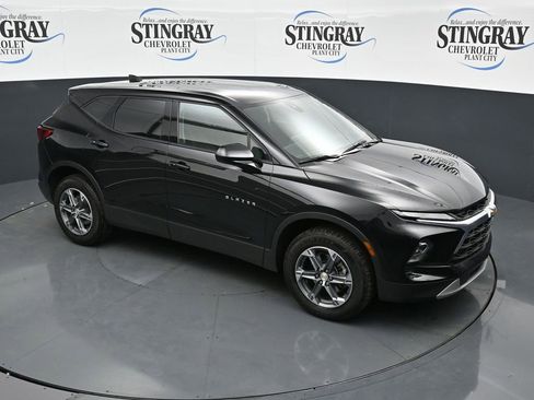 Used 2025 Chevrolet Blazer LT image 9